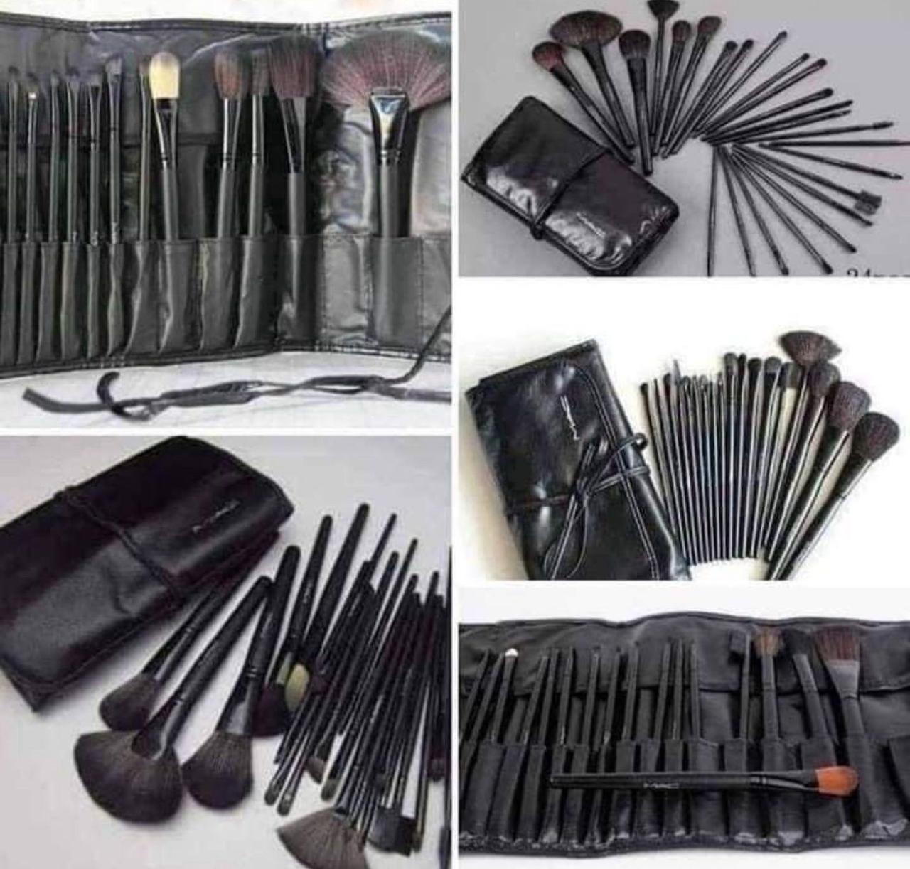 Black Makeup Brushes set + Pouch