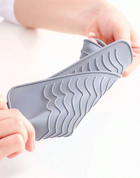 1pc Hot Styling Tool Silicone Mat (Random Colors)