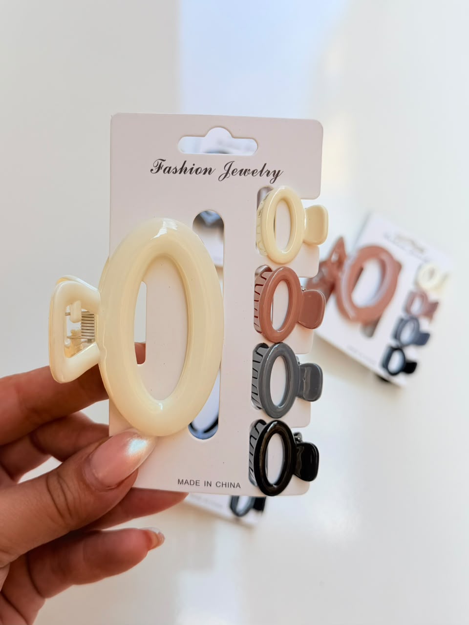 Rounded Modern Muse Hair Set