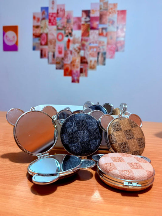 Mini Cute Bear Mirror