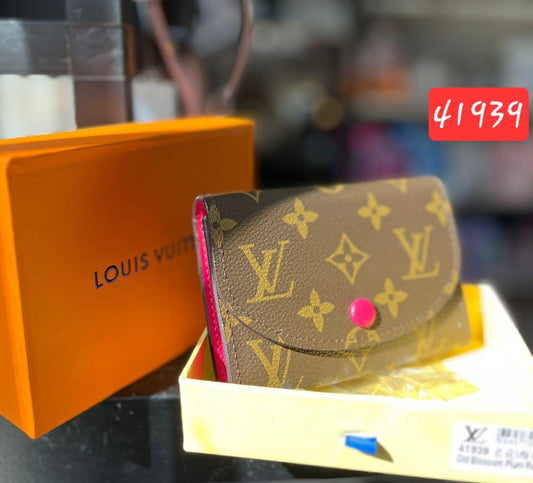 LV women wallet + box