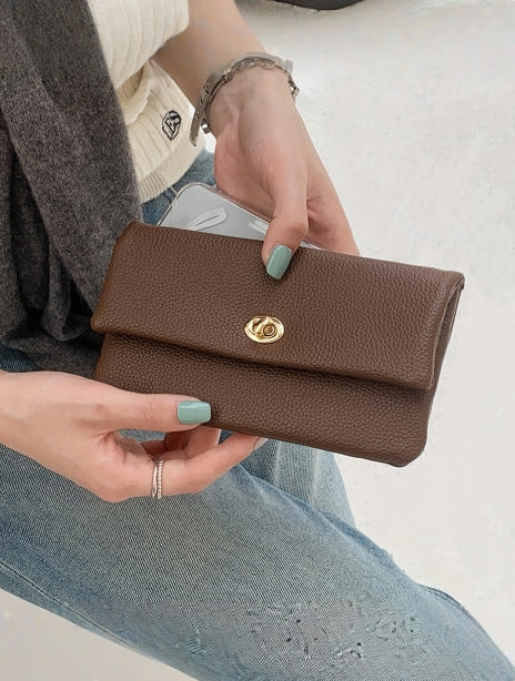 The Everyday Wallet Edit