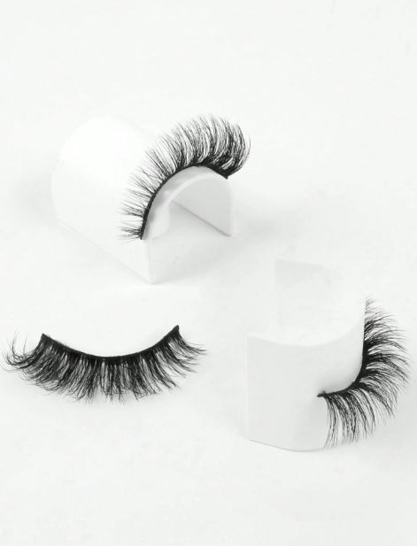 MAANGE Natural False Eyelashes - 1 Pair