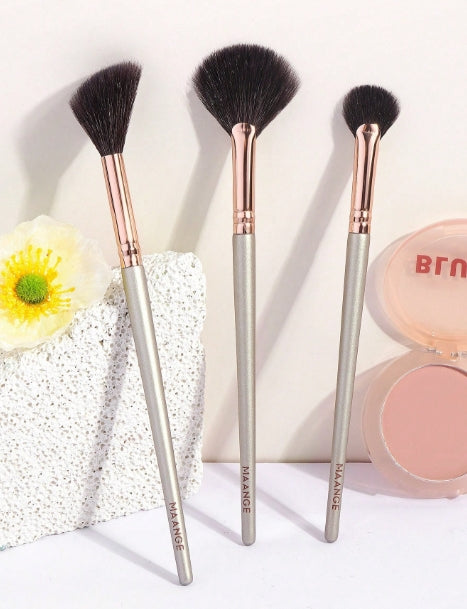 MAANGE 3pcs Professional Makeup Brush Set With Fan, Powder & Blush Brush