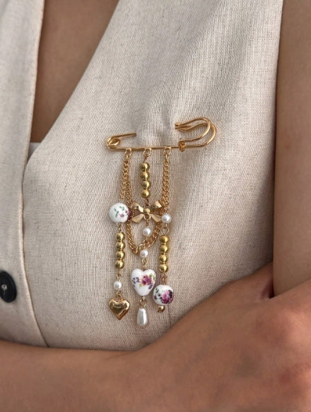 Statement Chain Brooch — Gold