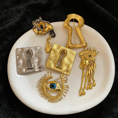 Minimal Pin Brooch