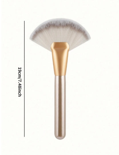 Fan Makeup Brush
