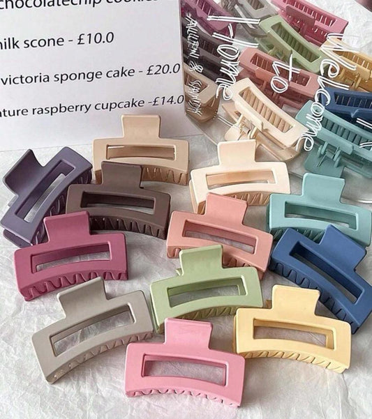 1 PC Random Solid Color Large Size Plastic Hair Claw