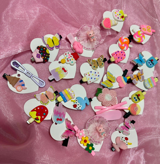 2pcs mini kids' hair clips (random shape)