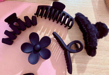 1pc Black Matte Hair Claw