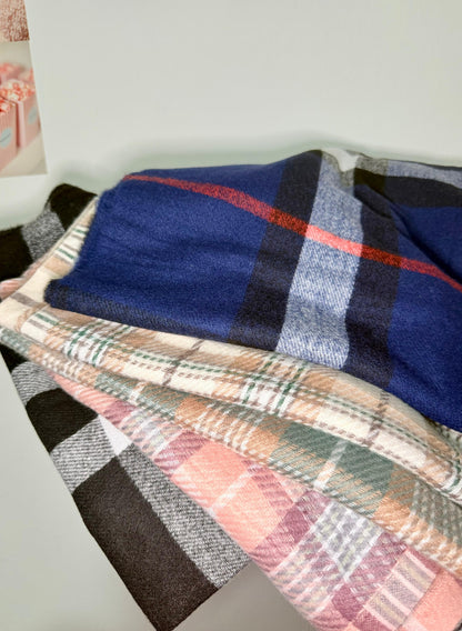1pc Women's Fashion Plaid Scarf
