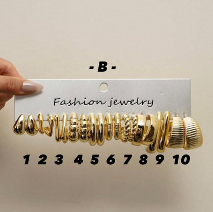 1 Pair Gold Stud Earrings