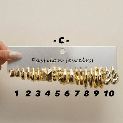 1 Pair Gold Stud Earrings