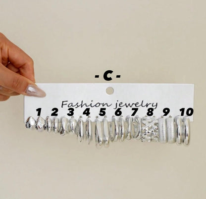 1 Pair Silver Stud Earrings