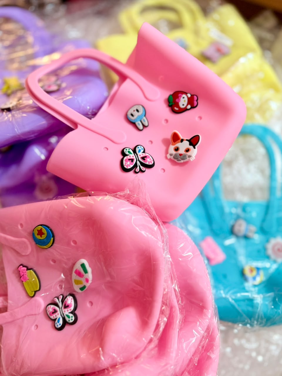 Mini Colorful Silicone Kids Bag with Detachable Charms