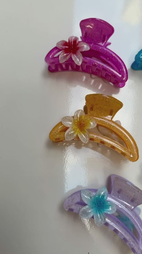 Petal Spark Hair Clip